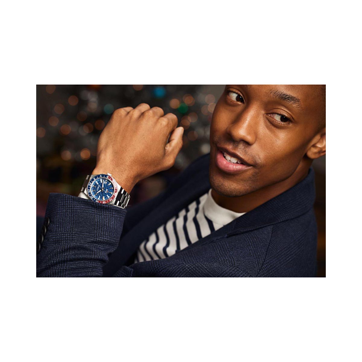 Citizen Series8 800 GMT Mens Watch with Navy Dial and Stainless Steel Bracelet (automatic movement)