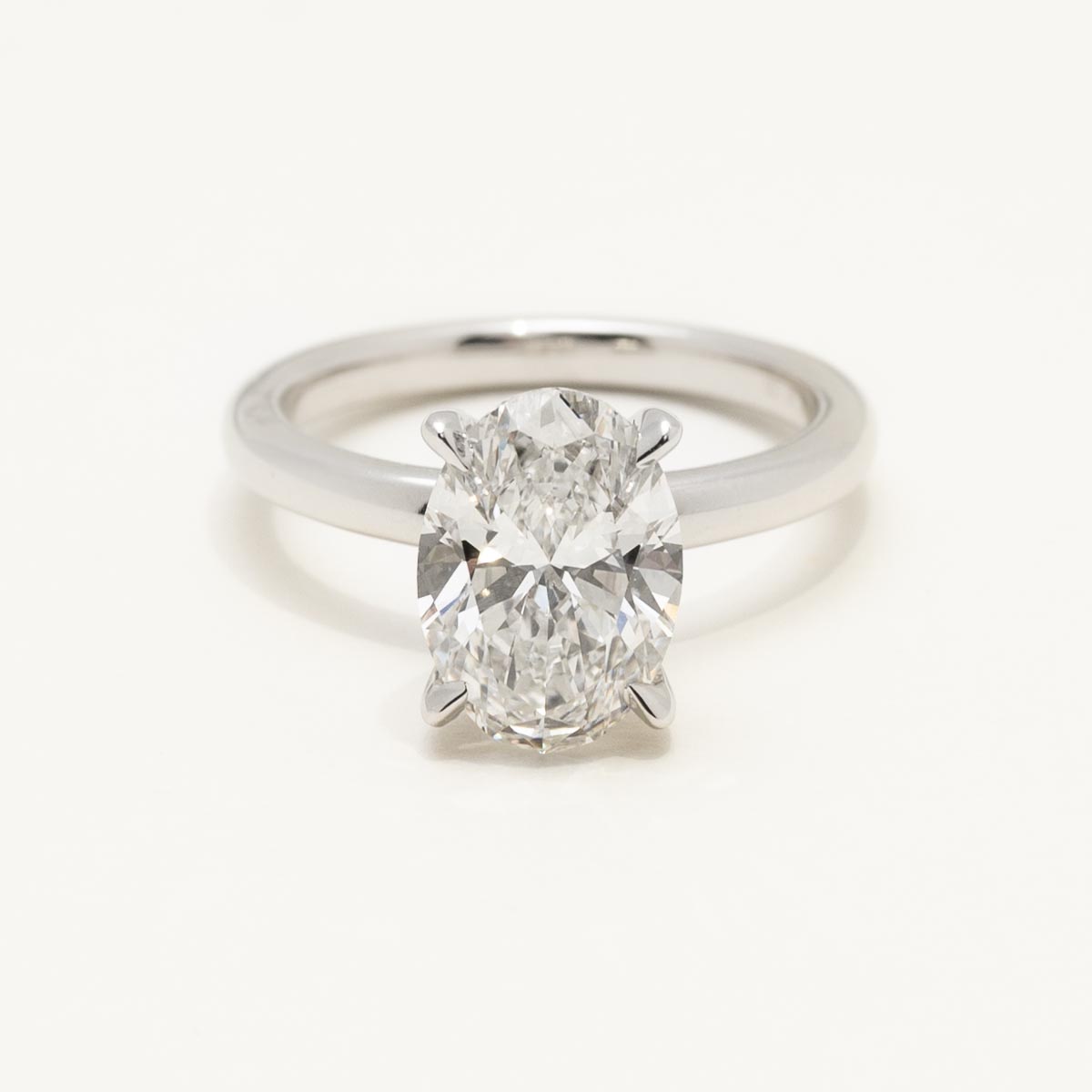 Lab Grown Oval Diamond Solitaire Engagement Ring in 14kt White