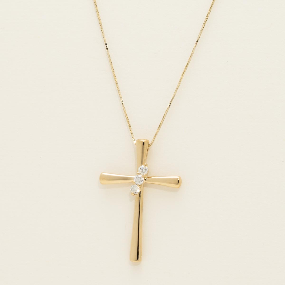 Diamond Cross Necklace in 14kt Yellow Gold (1/7ct tw) – Day's Jewelers