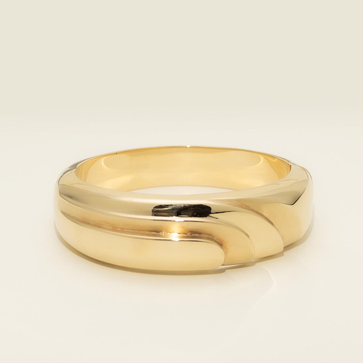 Estate Bangle Bracelet in 14kt Yellow Gold