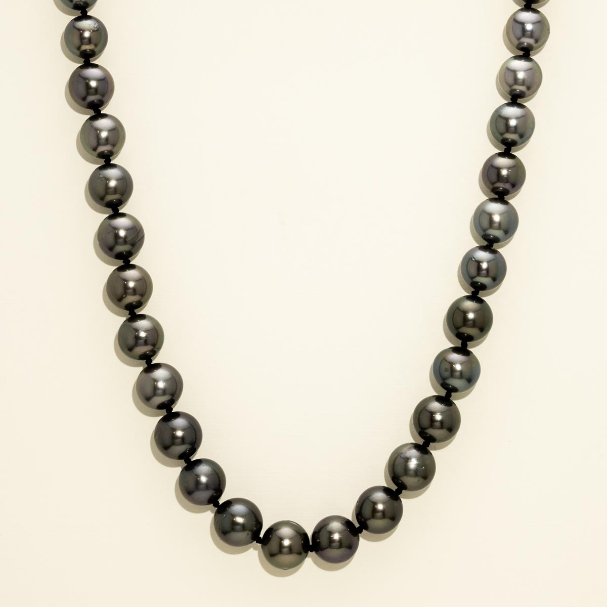 Tahitian Black Pearl Necklace in 14kt White Gold (10-12mm pearls)