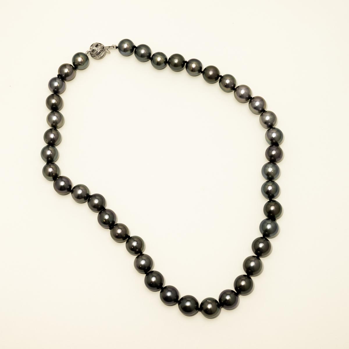 Tahitian Black Pearl Necklace in 14kt White Gold (10-12mm pearls)