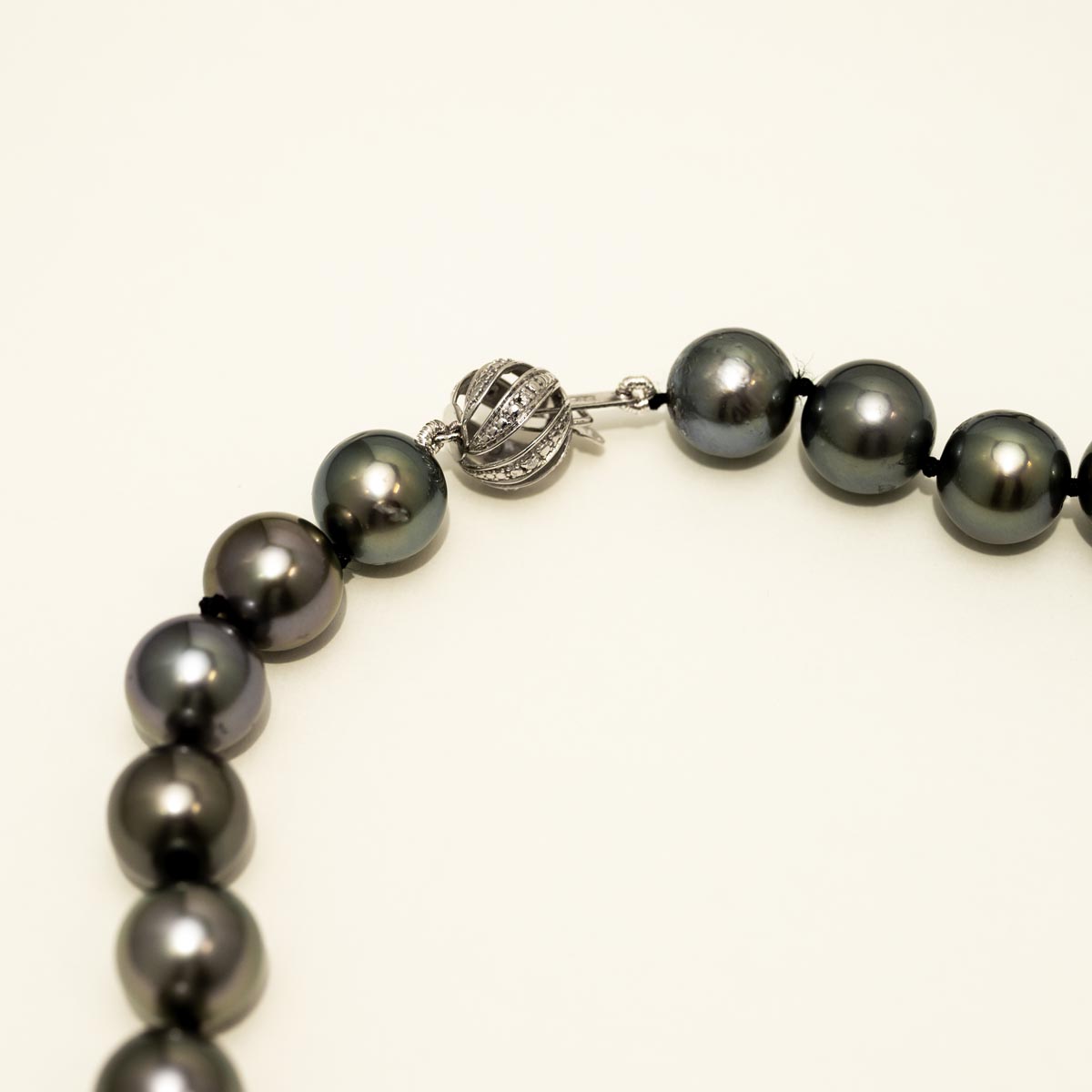 Tahitian Black Pearl Necklace in 14kt White Gold (10-12mm pearls)