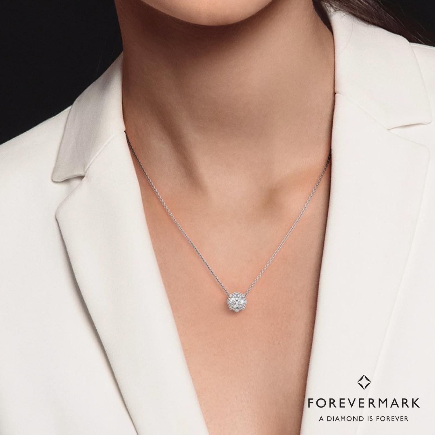 Center of My Universe Floral Halo Diamond Necklace in Platinum (5/8ct tw)