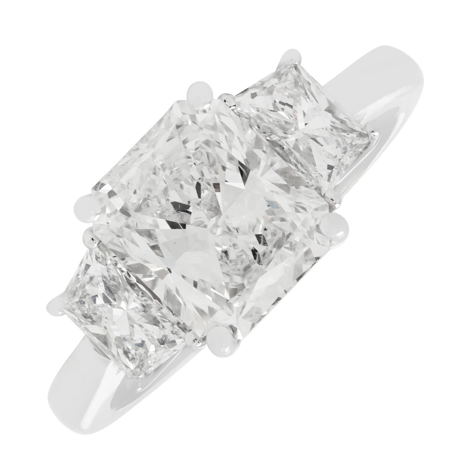 Radiant Cut Diamond Engagement Ring in Platinum (2 3/8ct tw)