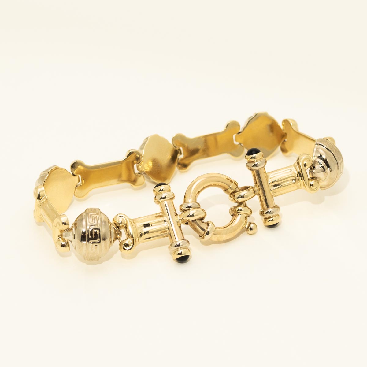 Estate Fashion Bracelet with Black Onyx in 14kt Yellow Gold (7.25 inches)