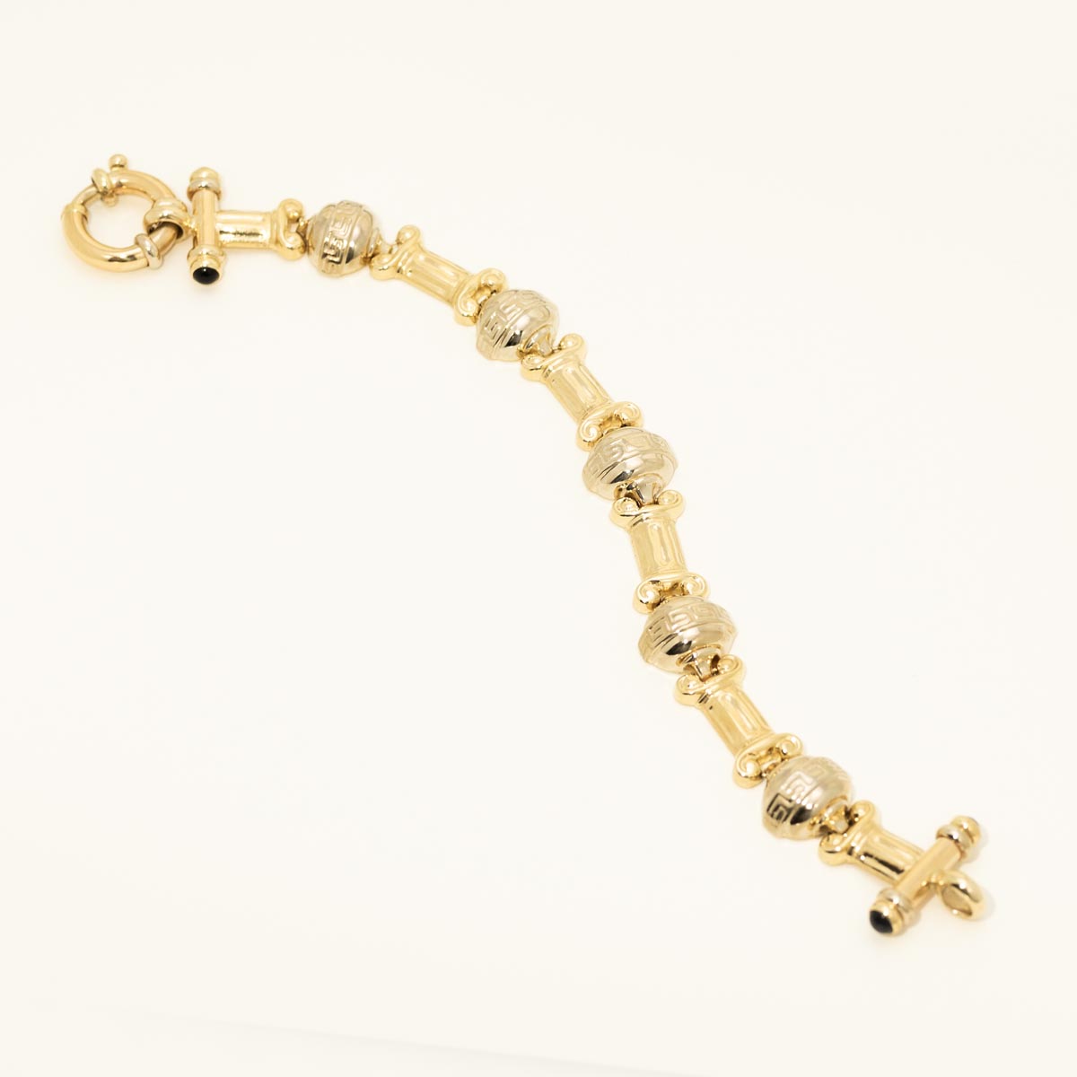 Estate Fashion Bracelet with Black Onyx in 14kt Yellow Gold (7.25 inches)