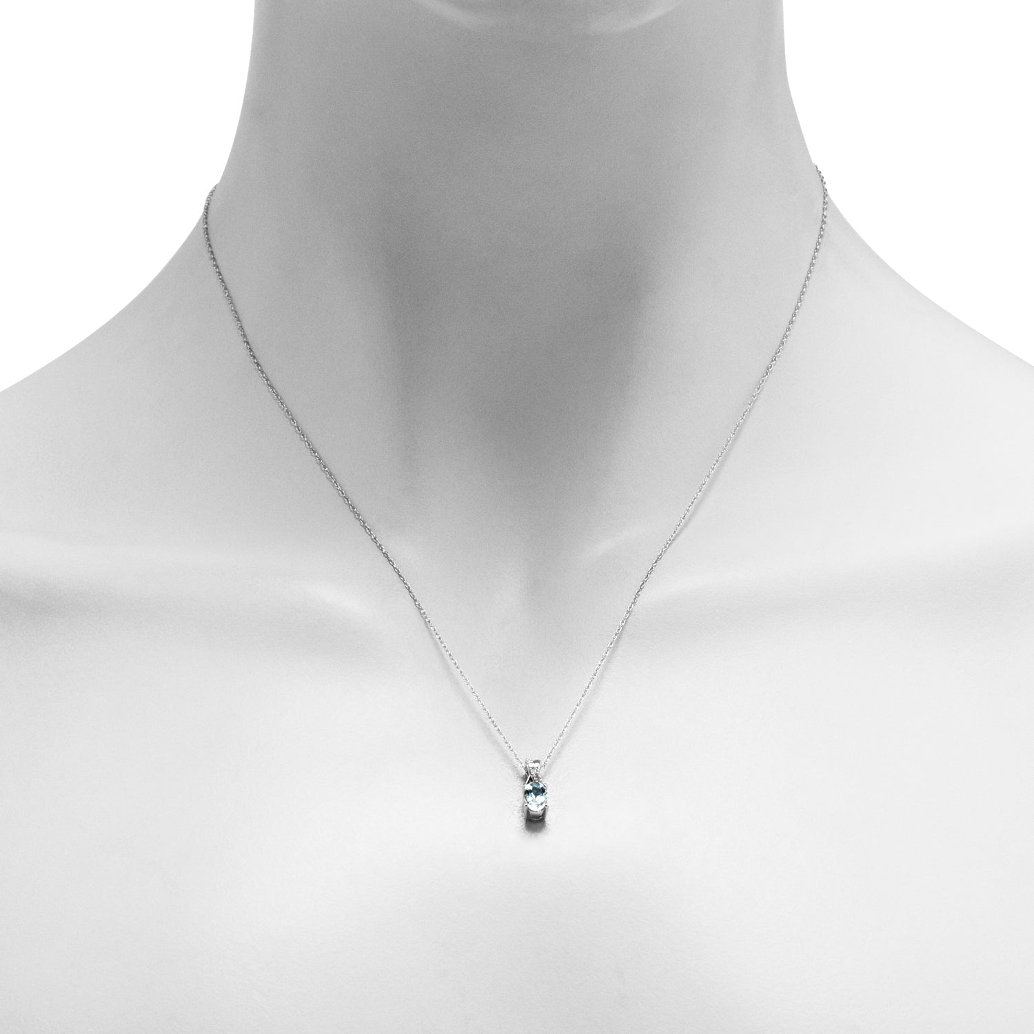Oval Aquamarine Necklace in 10kt White Gold with Diamonds (1/20ct tw)