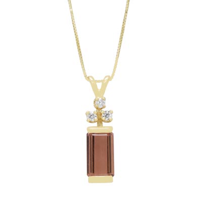 Maine Pink Tourmaline Necklace in 14kt Yellow Gold with Diamonds (1/10ct tw)
