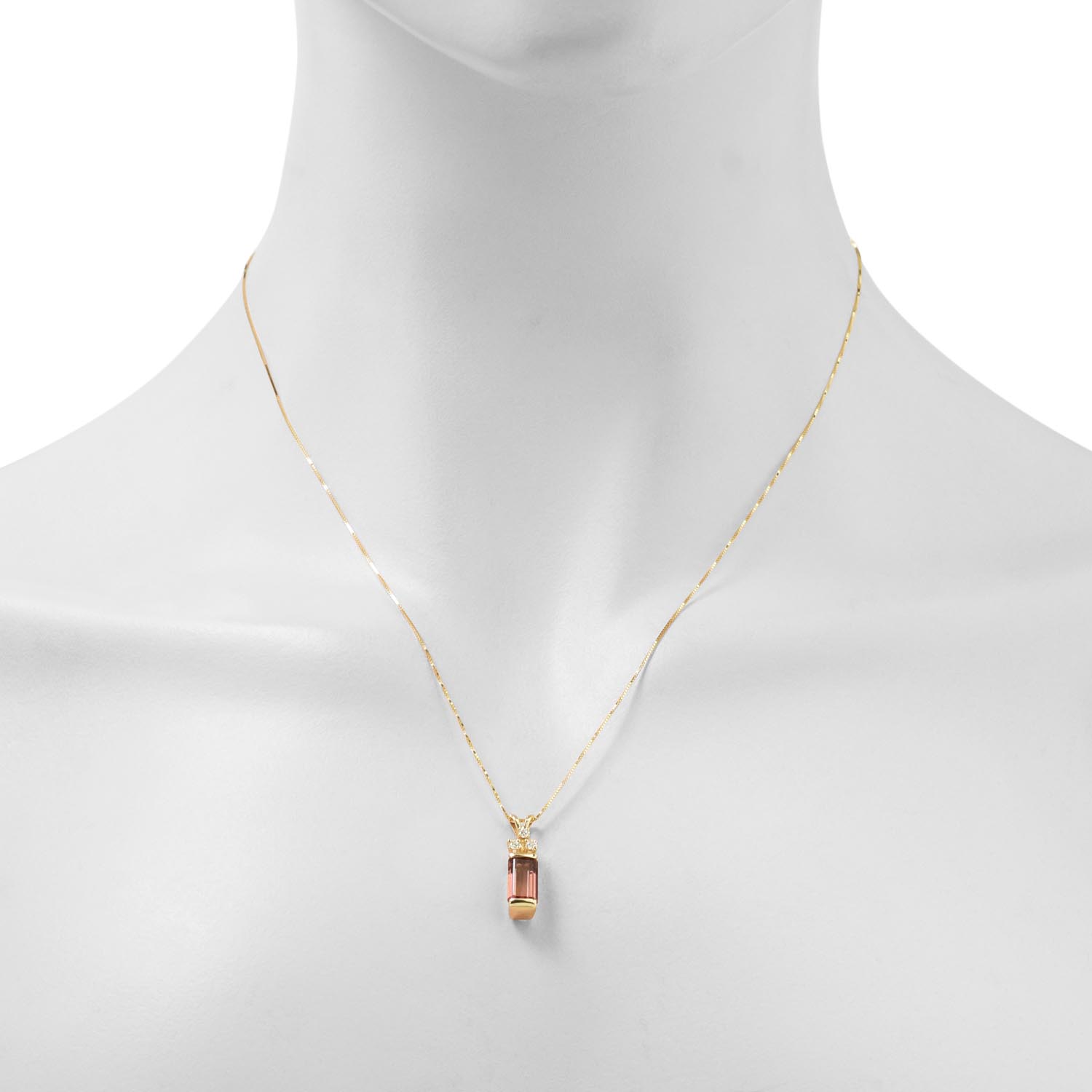 Maine Pink Tourmaline Necklace in 14kt Yellow Gold with Diamonds (1/10ct tw)