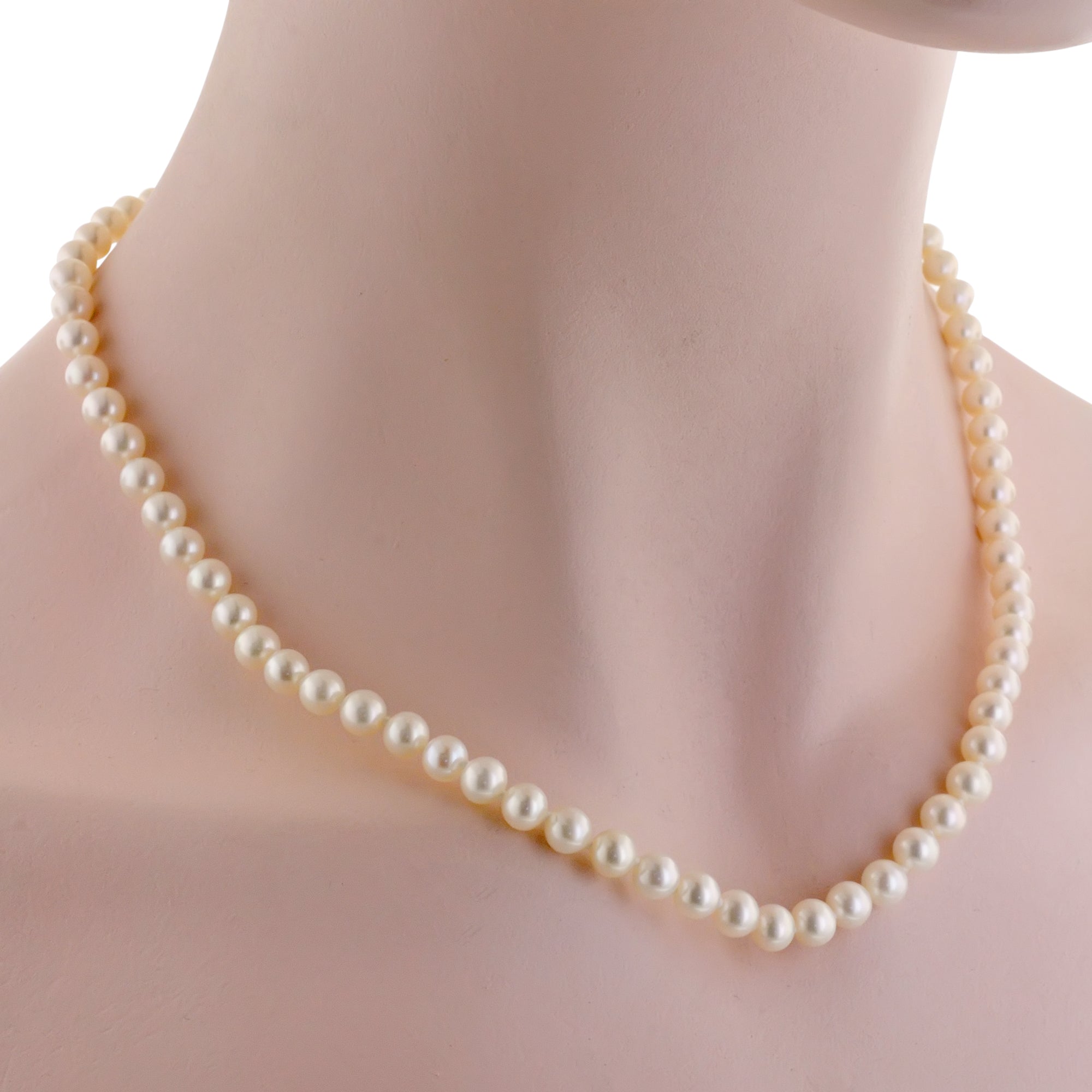 Akoya Cultured Pearl Necklace in 14kt White Gold (5.5-6mm pearls)