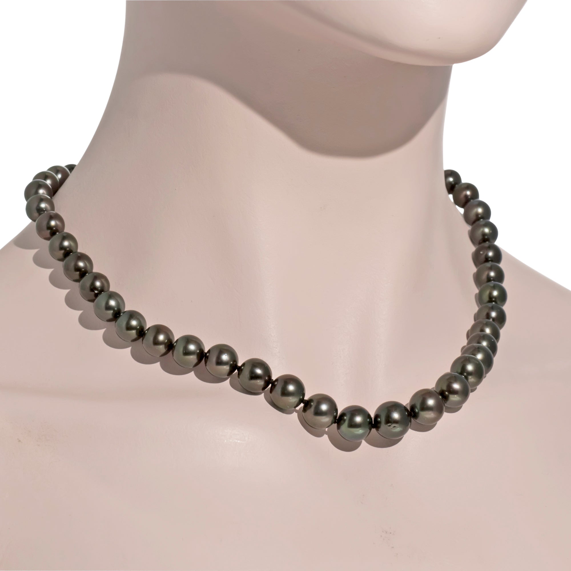 Tahitian Pearl Necklace in 14kt White Gold (8-11mm pearls)