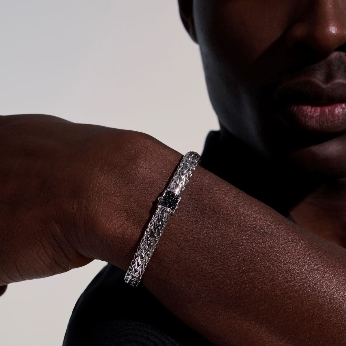 John Hardy Icon Lava Bracelet in Sterling Silver with Black Sapphires (7.5mm)