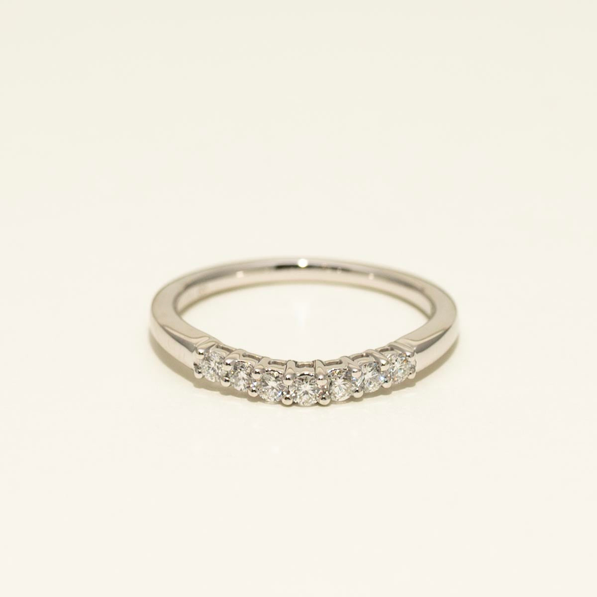 Diamond Curved Wedding Band in Platinum (1/4ct tw)