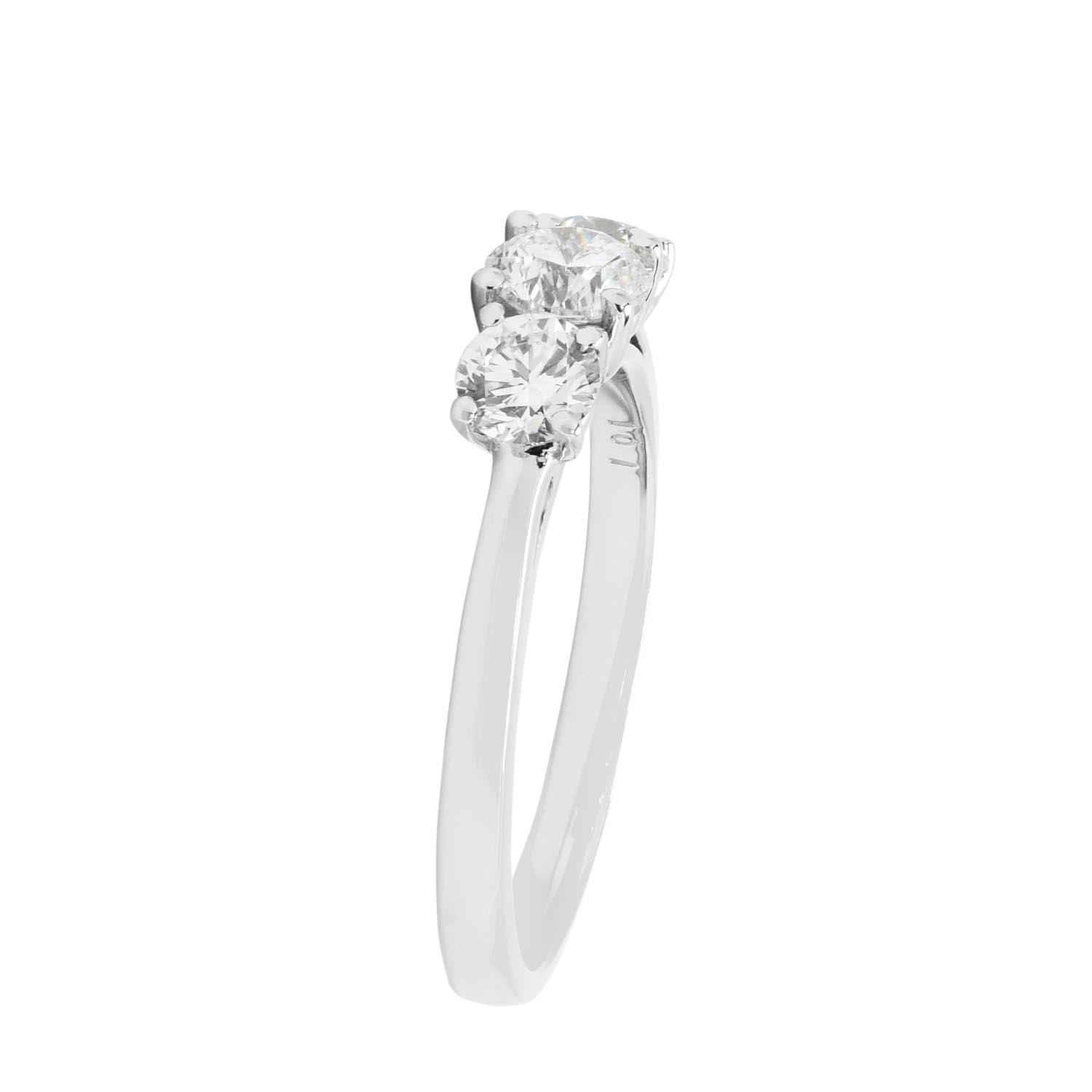 Diamond Three Stone Engagement Ring in 14kt White Gold (1ct tw)