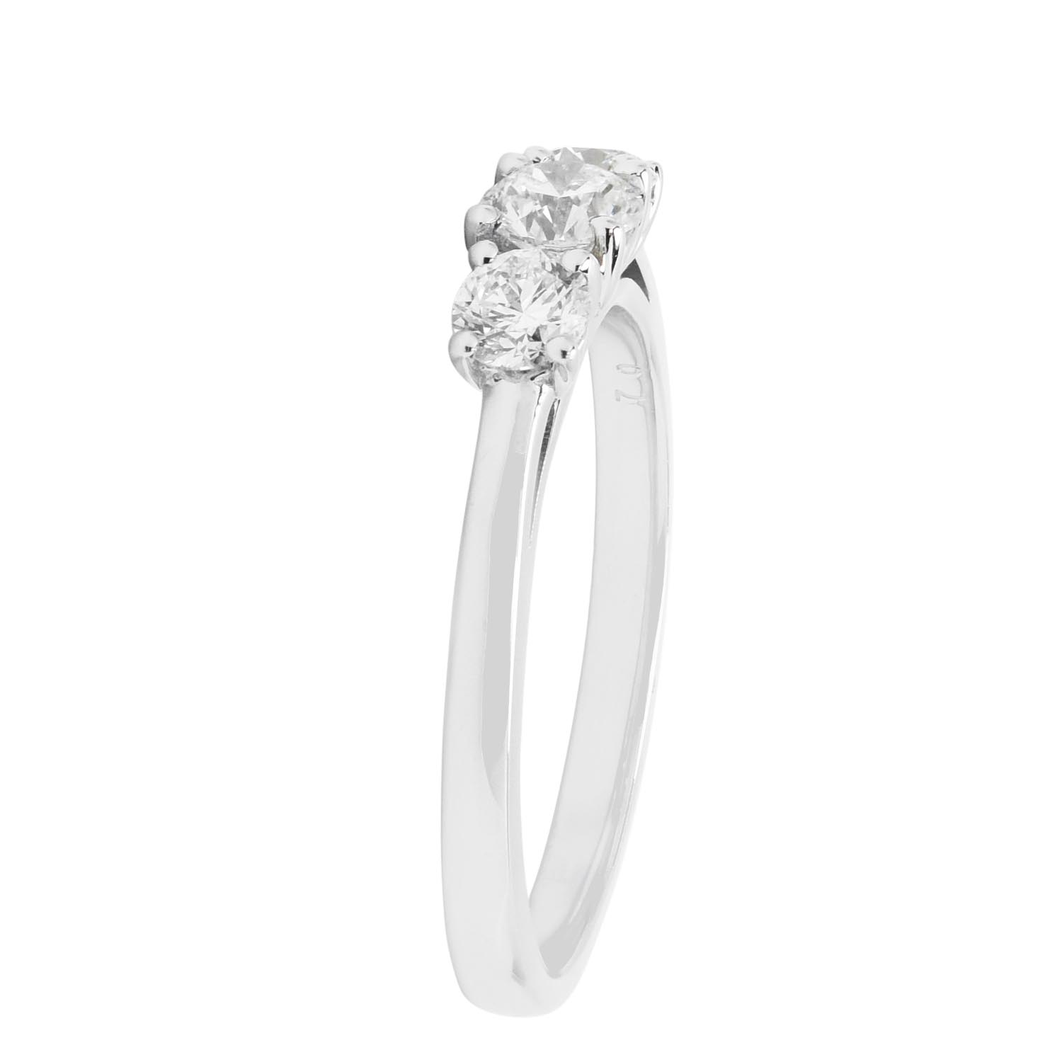 Diamond Three Stone Engagement Ring in 14kt White Gold (3/4ct tw)