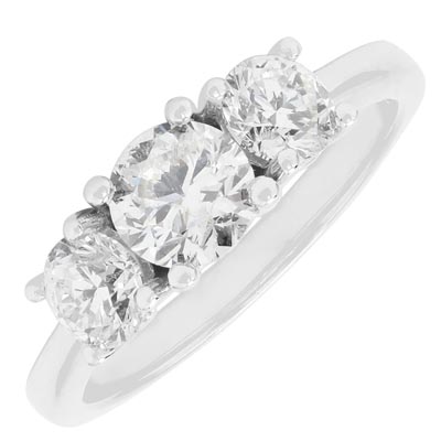 Diamond Three Stone Engagement Ring in Platinum (1 1/2ct tw)