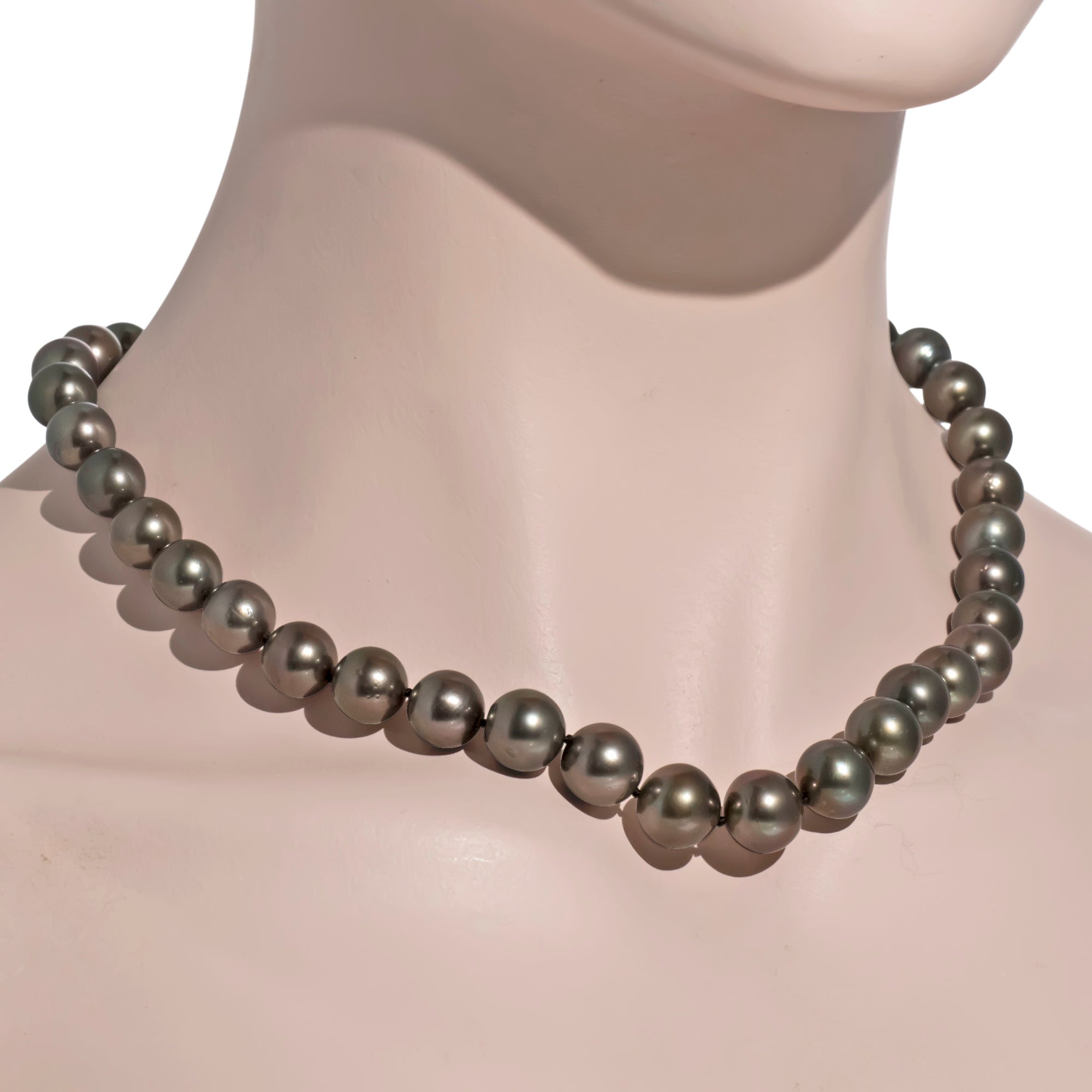 Tahitian Pearl Necklace in 14kt White Gold (8.5-11.5mm pearls)
