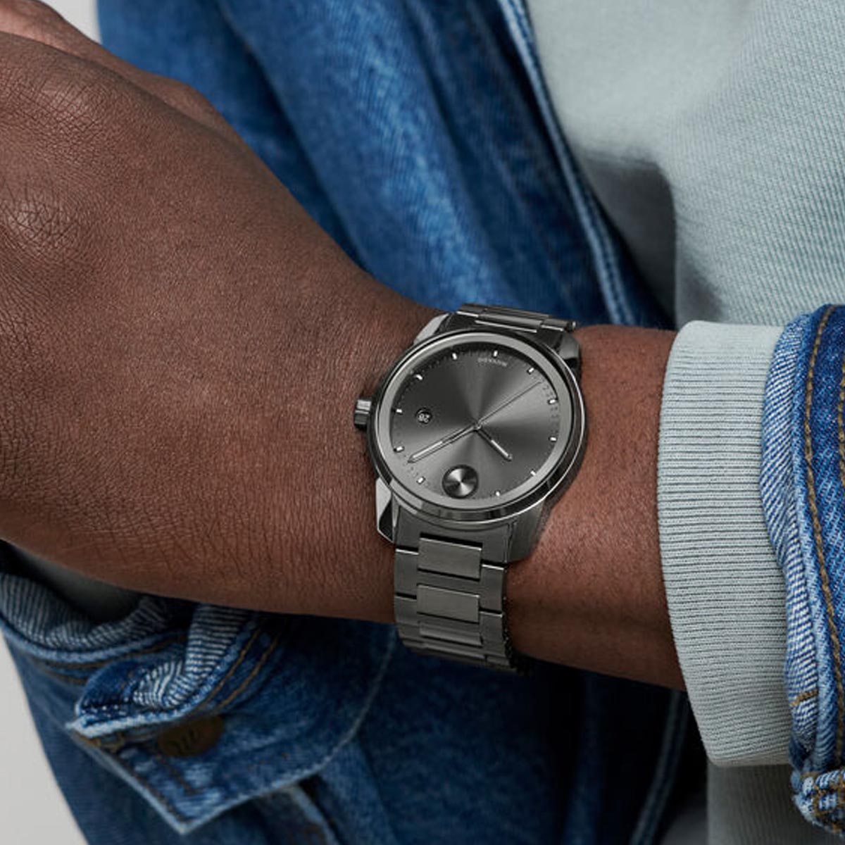 Movado Bold Verso Mens Watch with Gray Dial and Gunmetal Gray Ion Plated Bracelet (Swiss quartz movement)