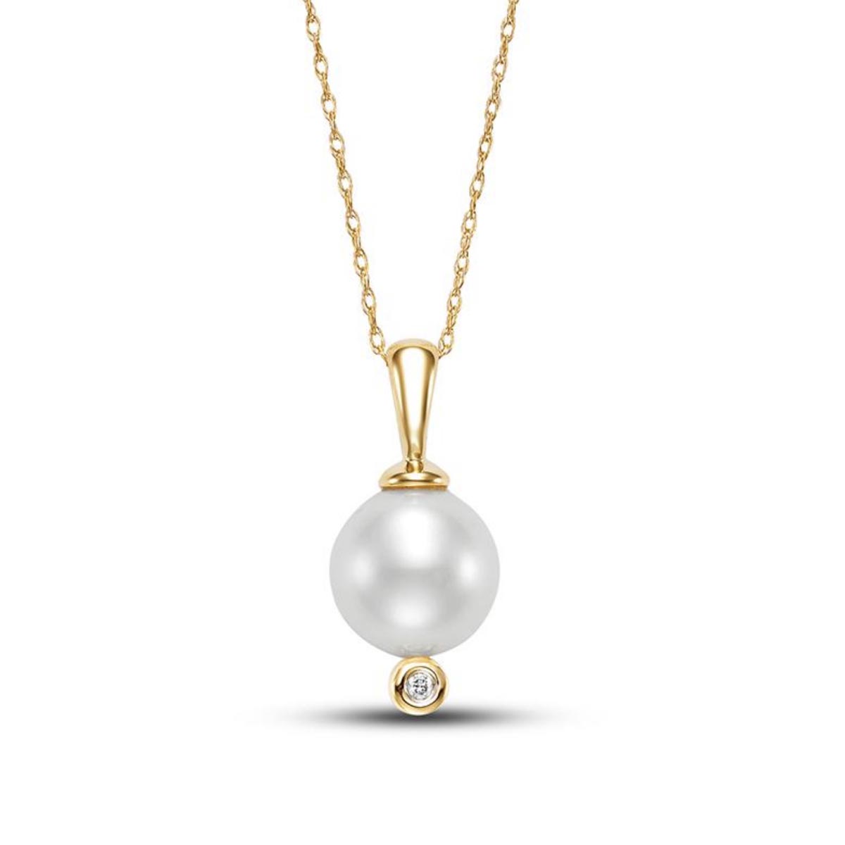 Mastoloni Cultured Freshwater Pearl Necklace in 14kt Yellow Gold with Diamond (8.5-9mm pearl and .01ct)