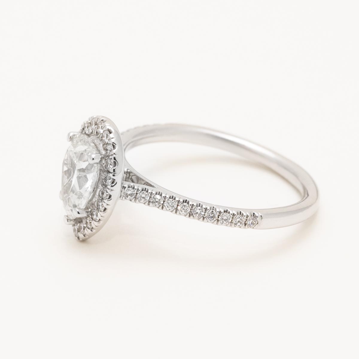 Pear Diamond Halo Engagement Ring in 14kt White Gold (1 1/3ct tw)