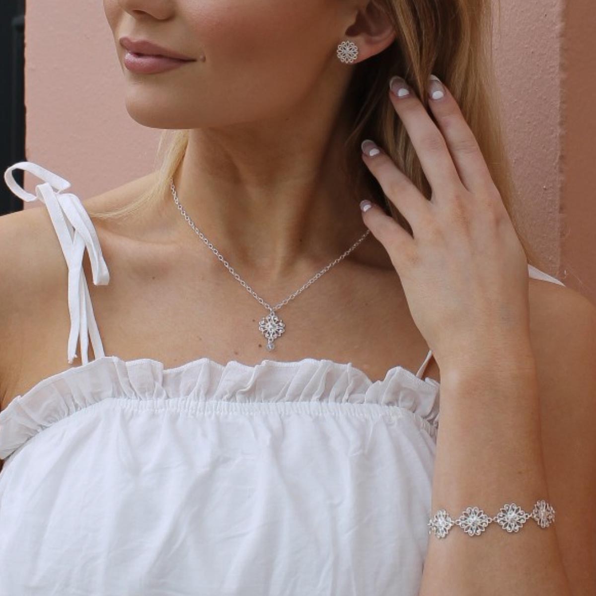 Periwinkle Flower Bracelet in Sterling Silver