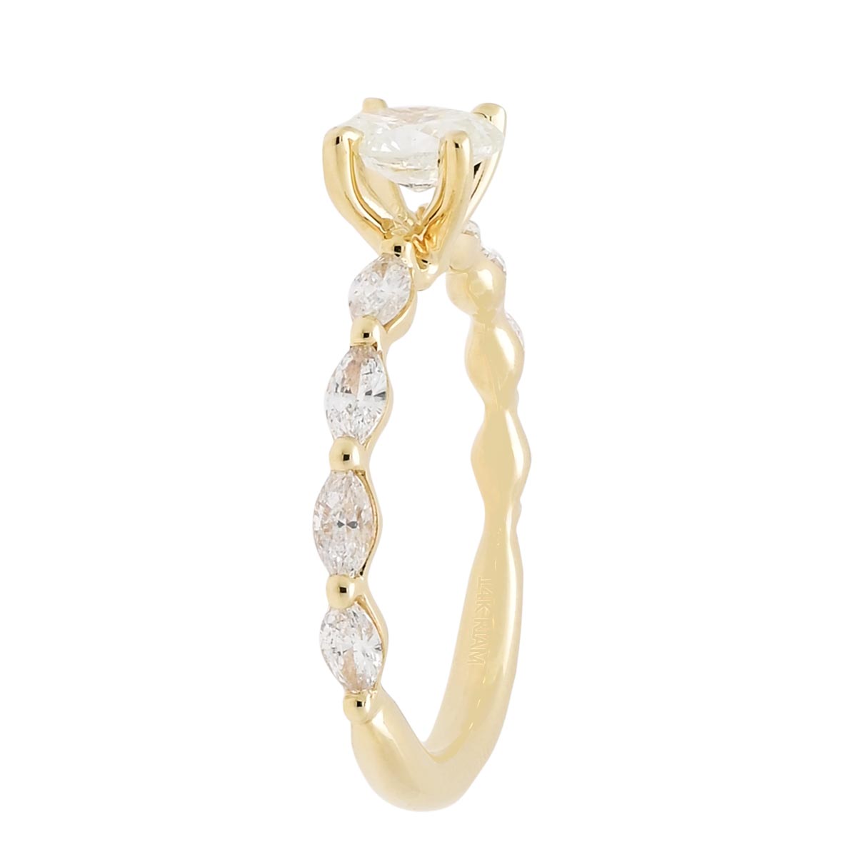 Northern Star Oval Diamond Engagement Ring in 14kt Yellow Gold (1ct tw)