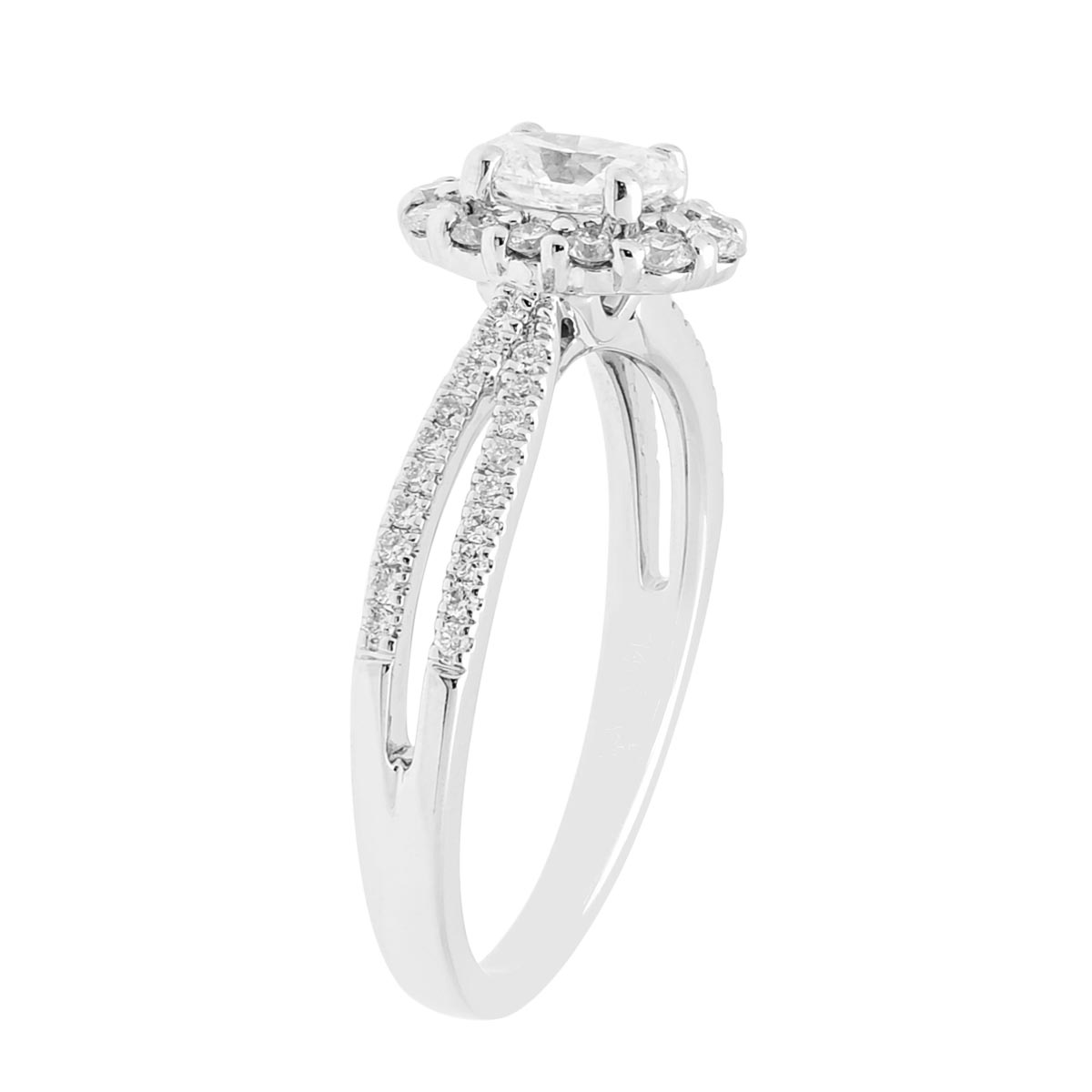Oval Diamond Halo Engagement Ring in 14kt White Gold (7/8ct tw)