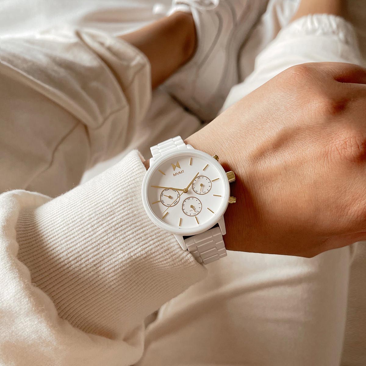 MVMT Nova Womens Watch with White Dial and White Ceramic Bracelet (quartz movement)