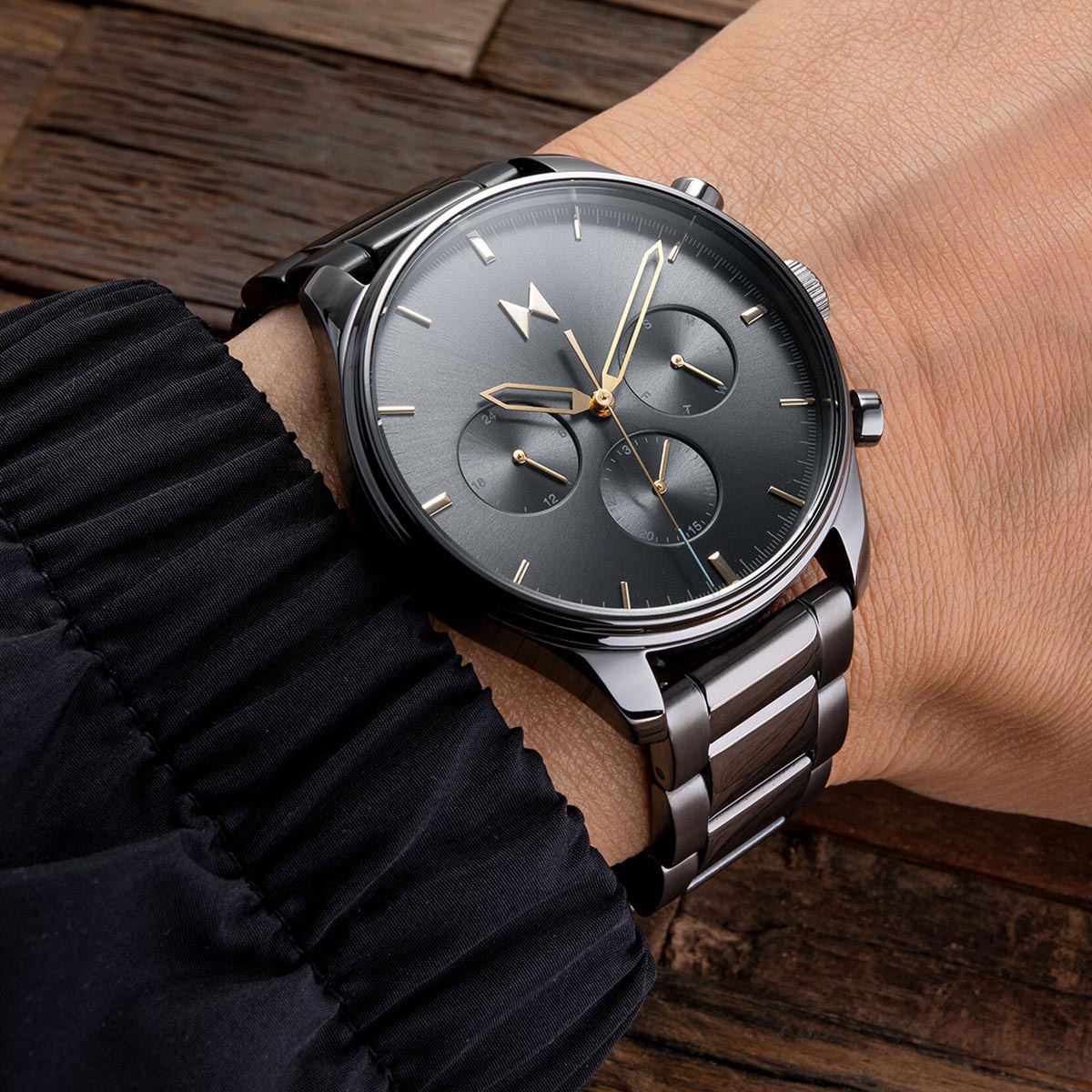 MVMT Airhawk Mens Watch with Gray Dial and Gunmetal Ionic Plated Stainless Steel Bracelet (quartz movement)