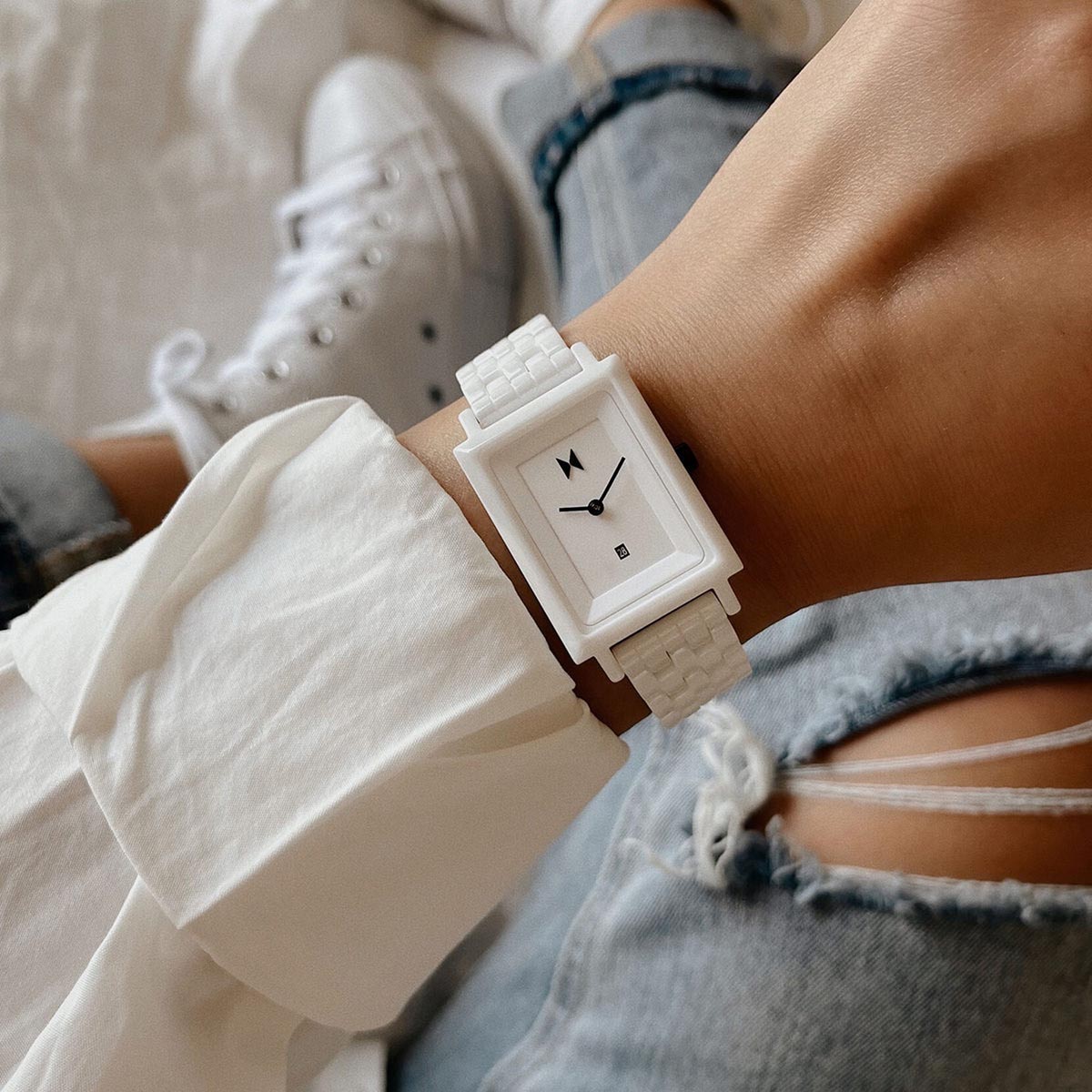 MVMT Signature Square Womens Watch with White Dial and White Ceramic Bracelet (quartz movement)
