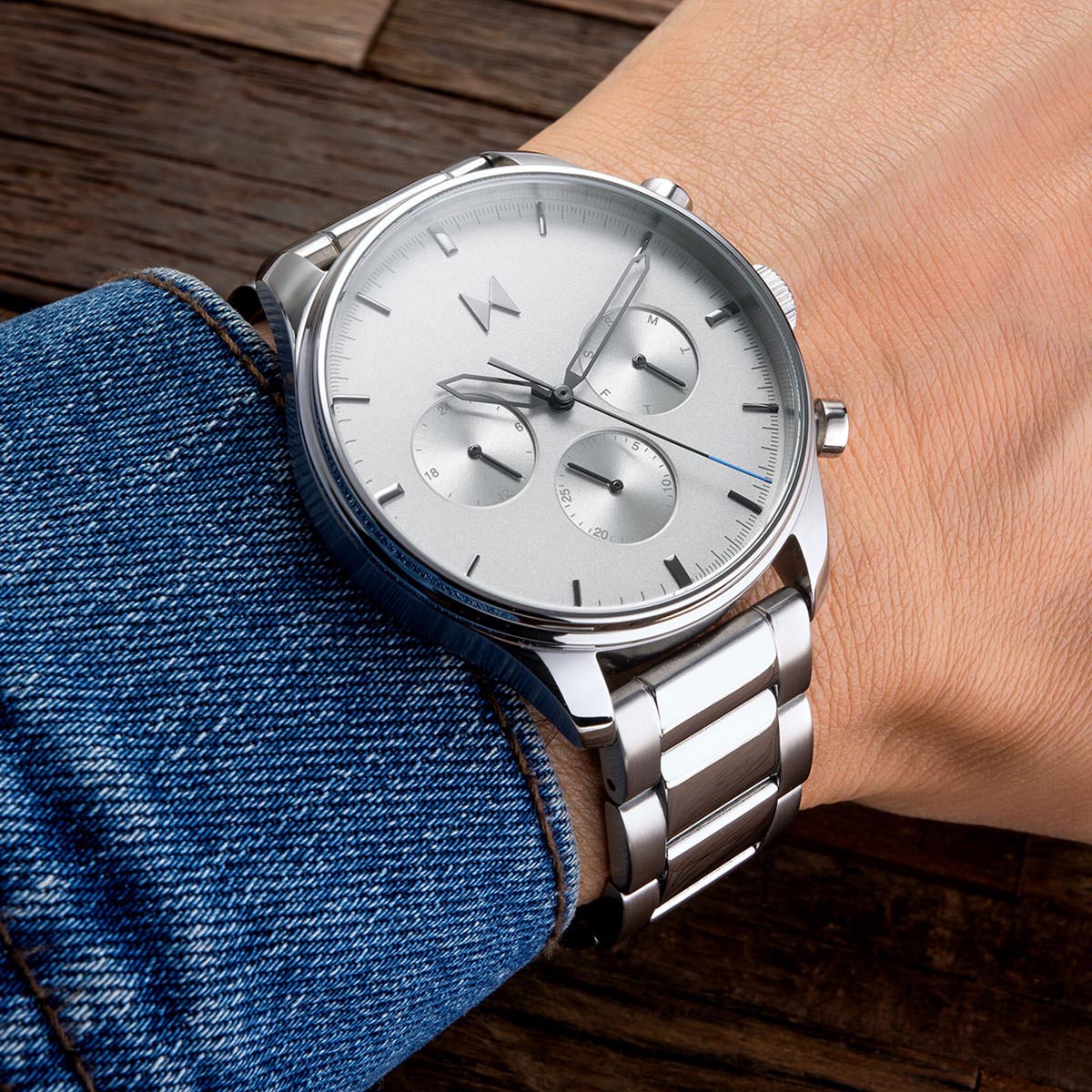 MVMT Airhawk Mens Watch with White Dial and Stainless Steel Bracelet (quartz movement)