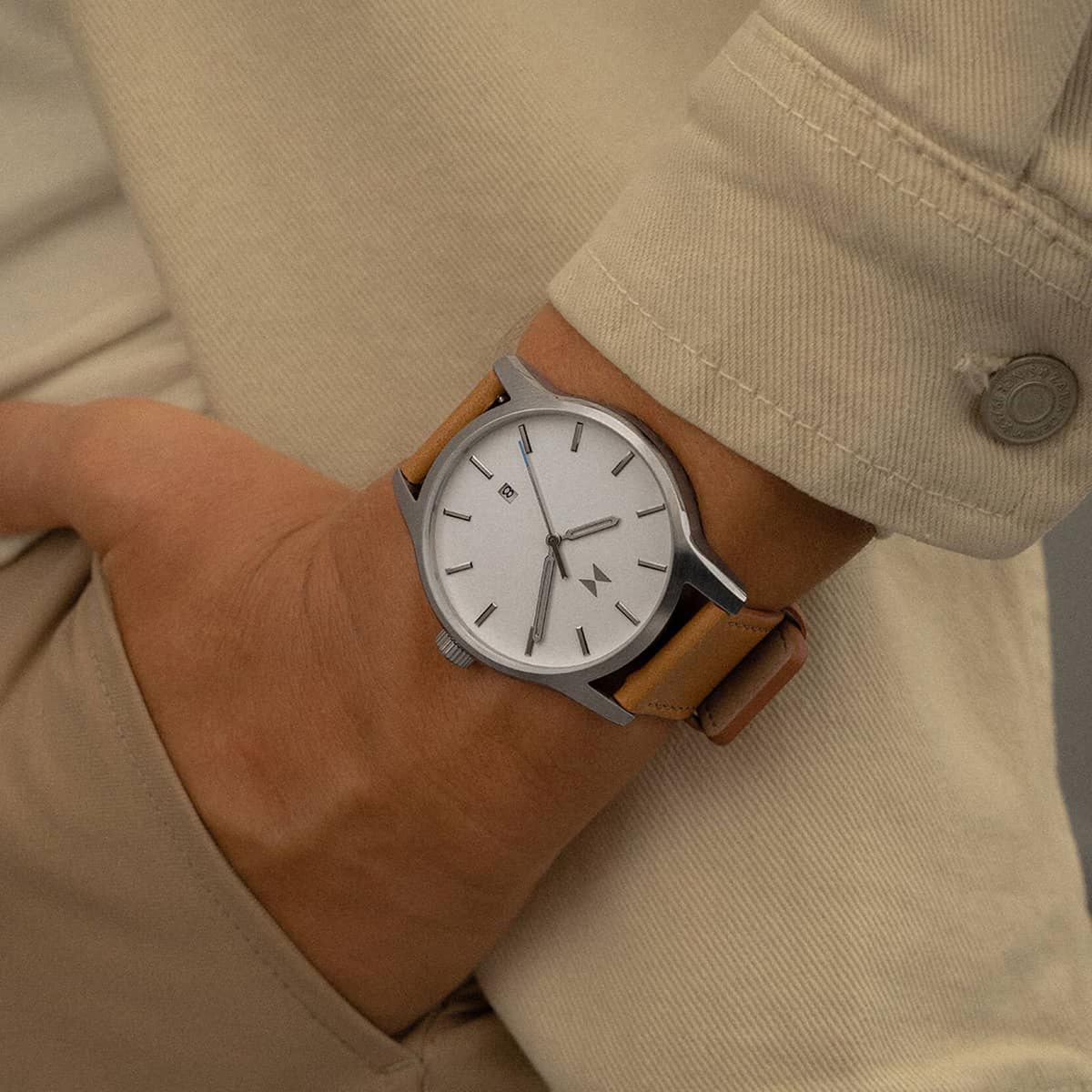 MVMT Classic II Mens Watch with White Dial and Tan Leather Strap (quartz movement)