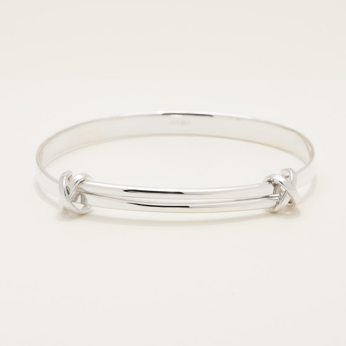 E.L. Designs Signature Kiss Bangle Bracelet in Sterling Silver