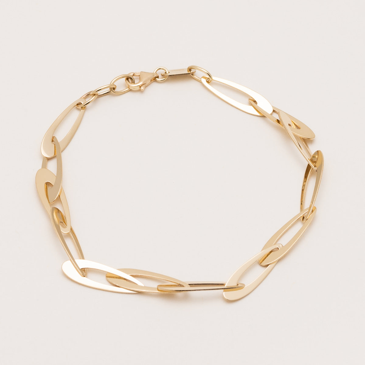 Oval Link Bracelet in 14kt Yellow Gold