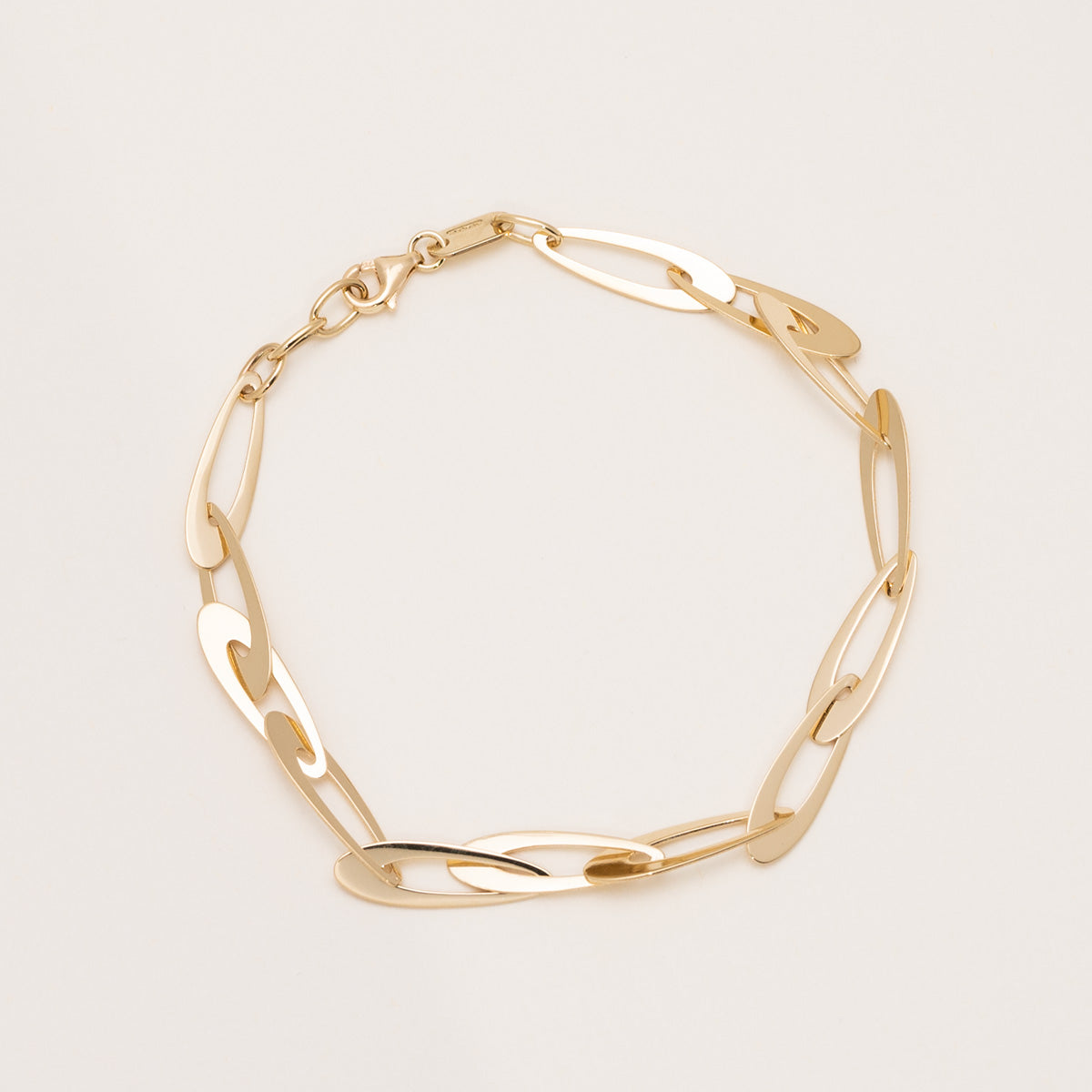 Oval Link Bracelet in 14kt Yellow Gold