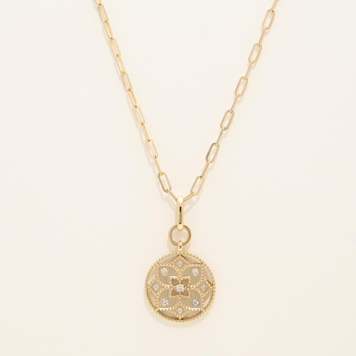 Diamond Medallion Necklace in 14kt Yellow Gold (1/7ct tw)
