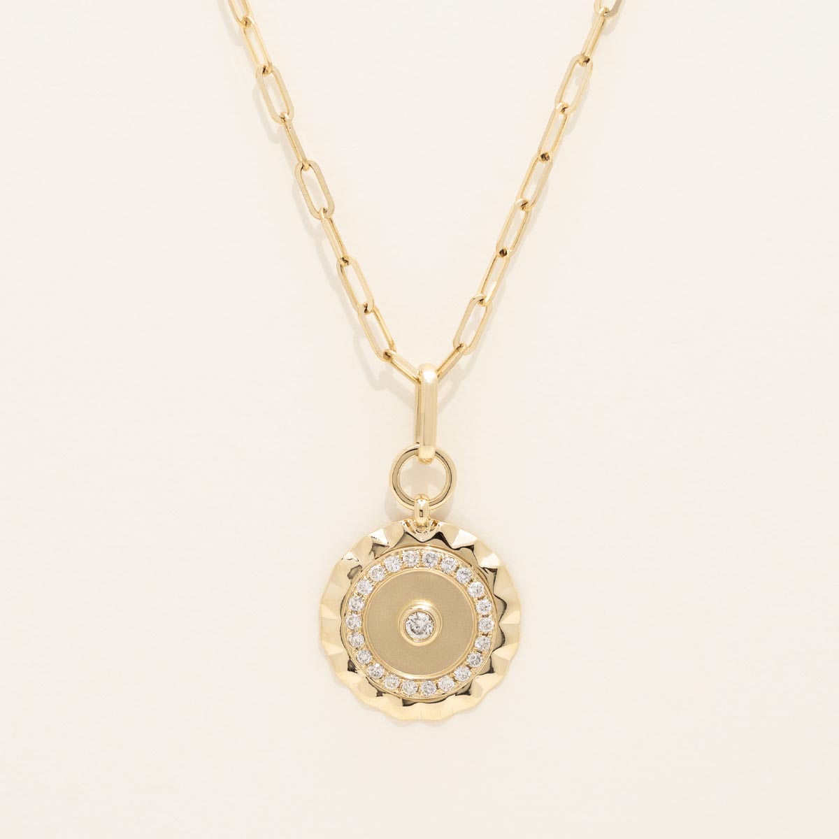 Diamond Medallion Necklace in 14kt Yellow Gold (1/3ct tw)