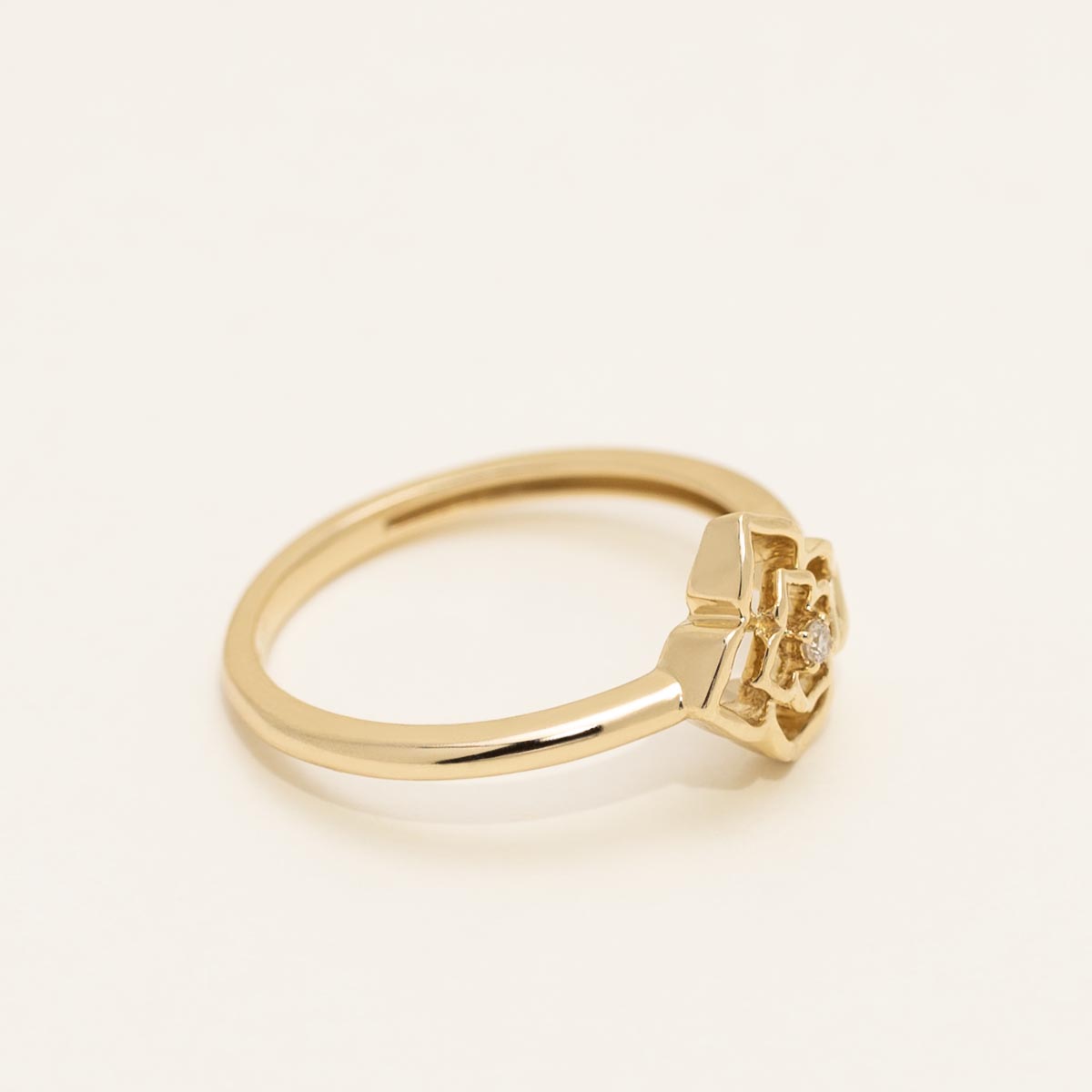 Diamond Flower Ring in 14kt Yellow Gold (.02ct)