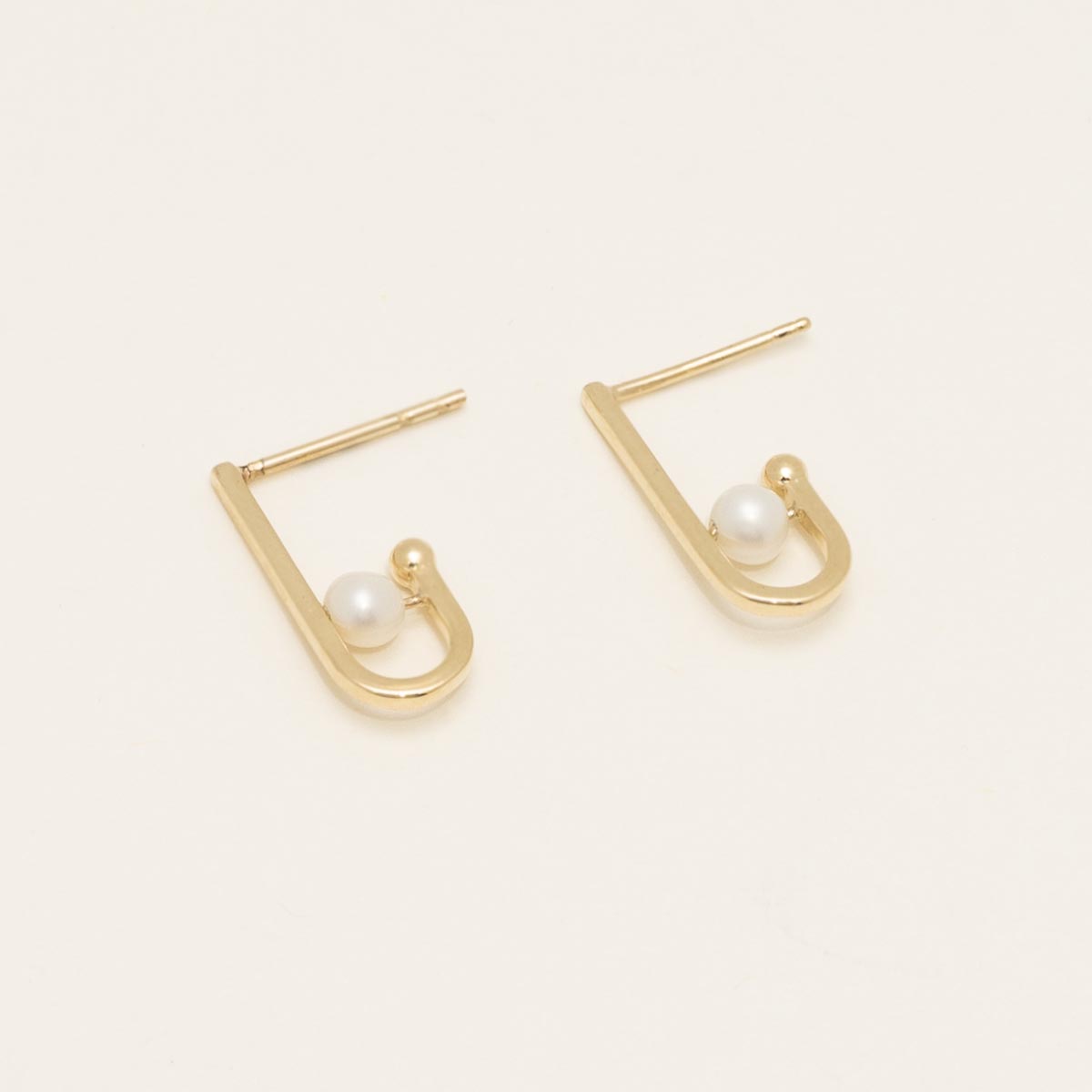 Cultured Freshwater Pearl J Hoop Earrings in 14kt Yellow Gold (4mm pearls)