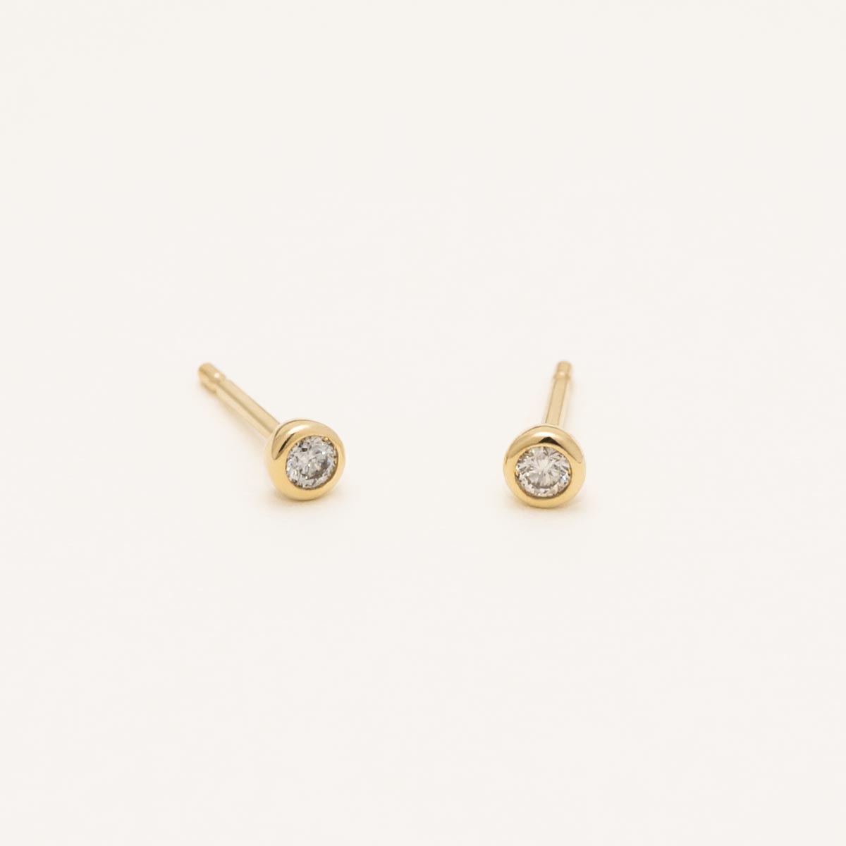 Diamond Bezel Petite Stud Earrings in 10kt Yellow Gold (1/10ct tw)