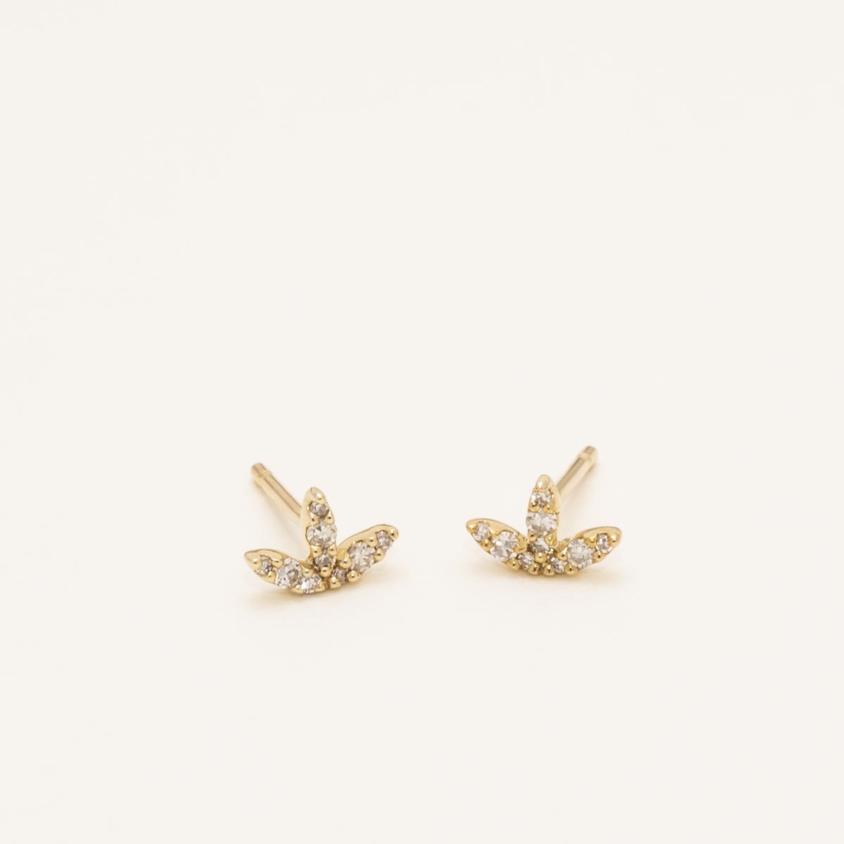 Diamond Petite Leaf Stud Earrings in 10kt Yellow Gold (1/10ct tw)