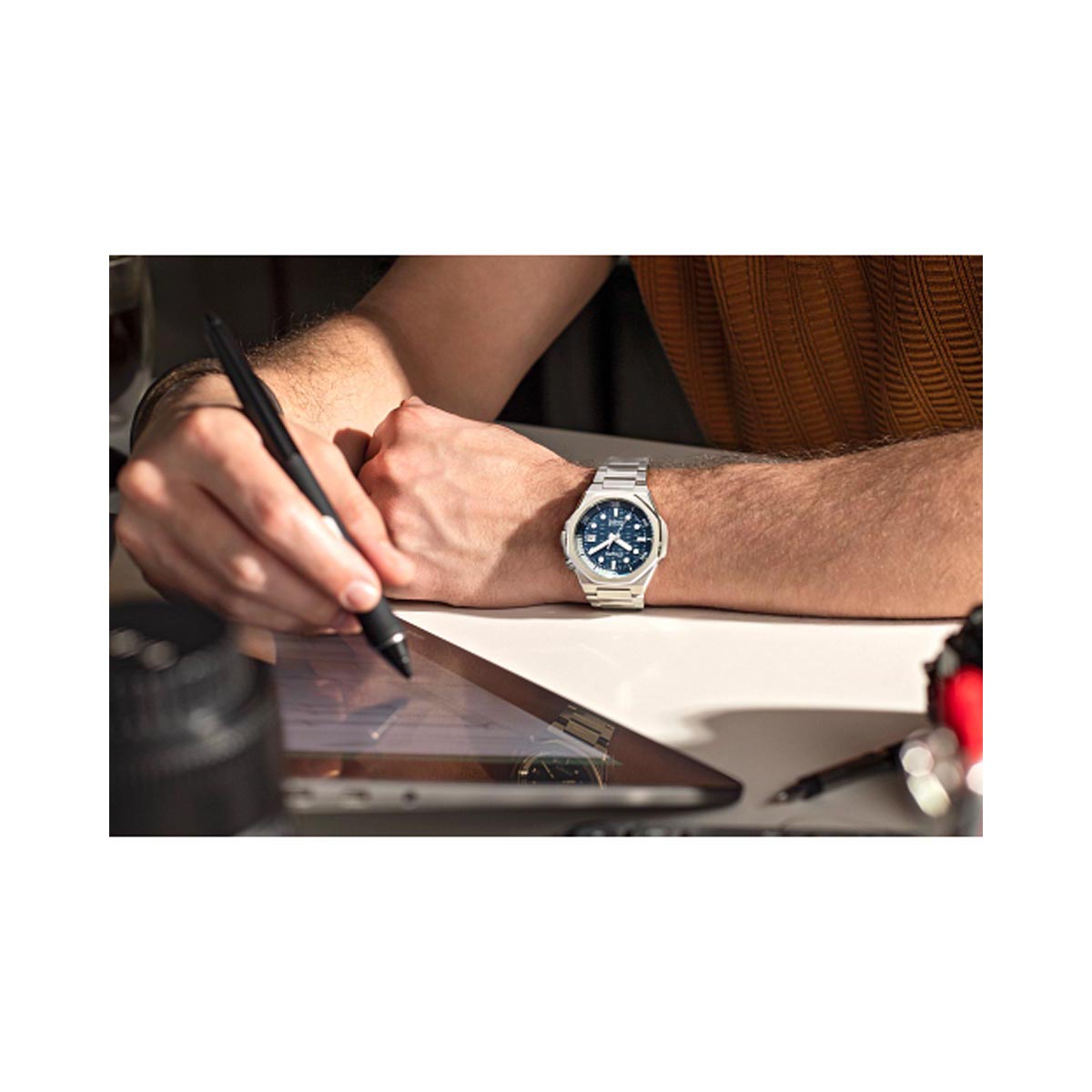 Citizen Series8 890 Mens Watch with Blue Dial and Stainless Steel Bracelet (automatic movement)