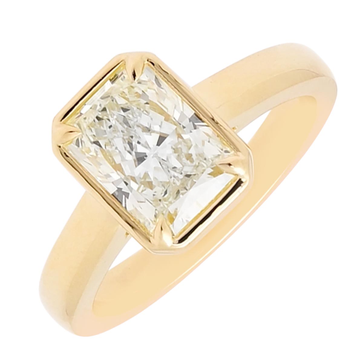 Radiant Cut Diamond Bezel Engagement Ring in 14kt Yellow Gold (2ct)