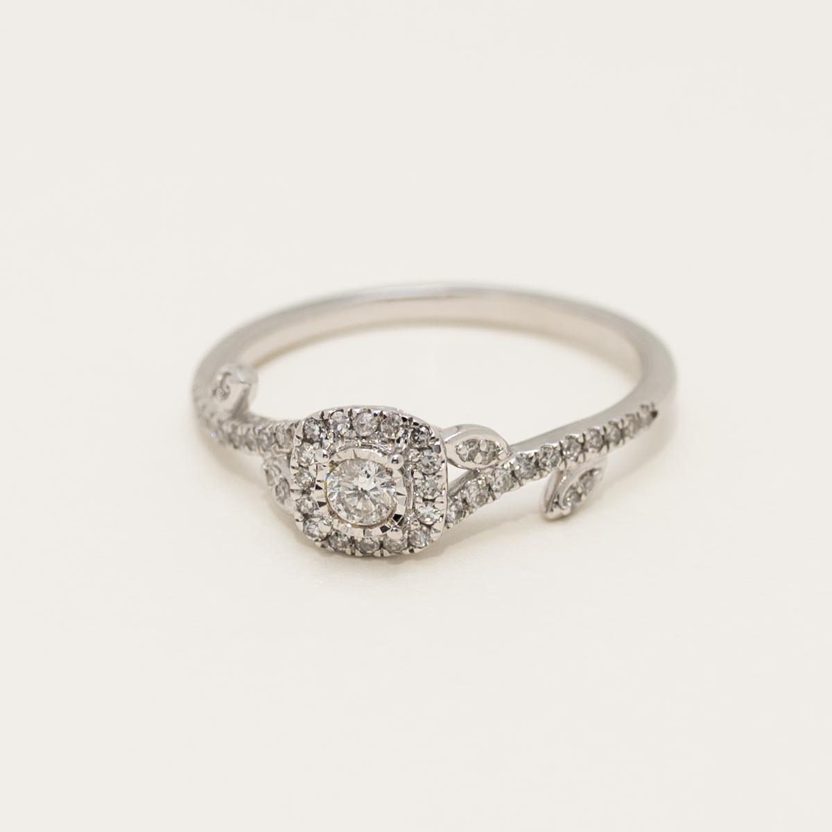 Diamond Promise Ring in 14kt White Gold (1/4ct tw)