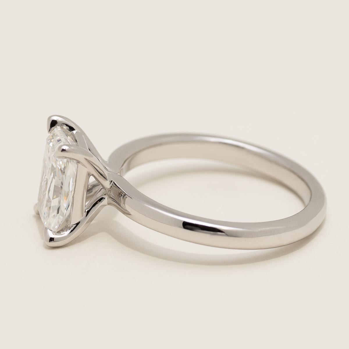 Lab Grown Radiant Cut Solitaire Engagement Ring in 14kt White Gold (2ct)