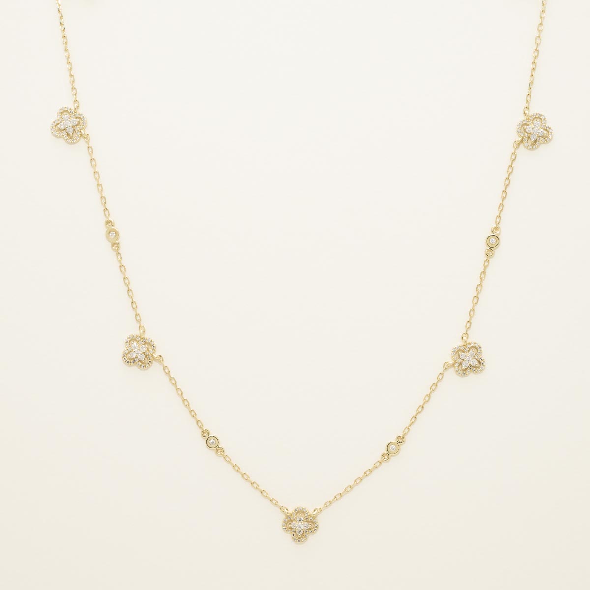 Dabakarov Diamond Flower Station Necklace in 14kt Yellow Gold (3/4ct tw)