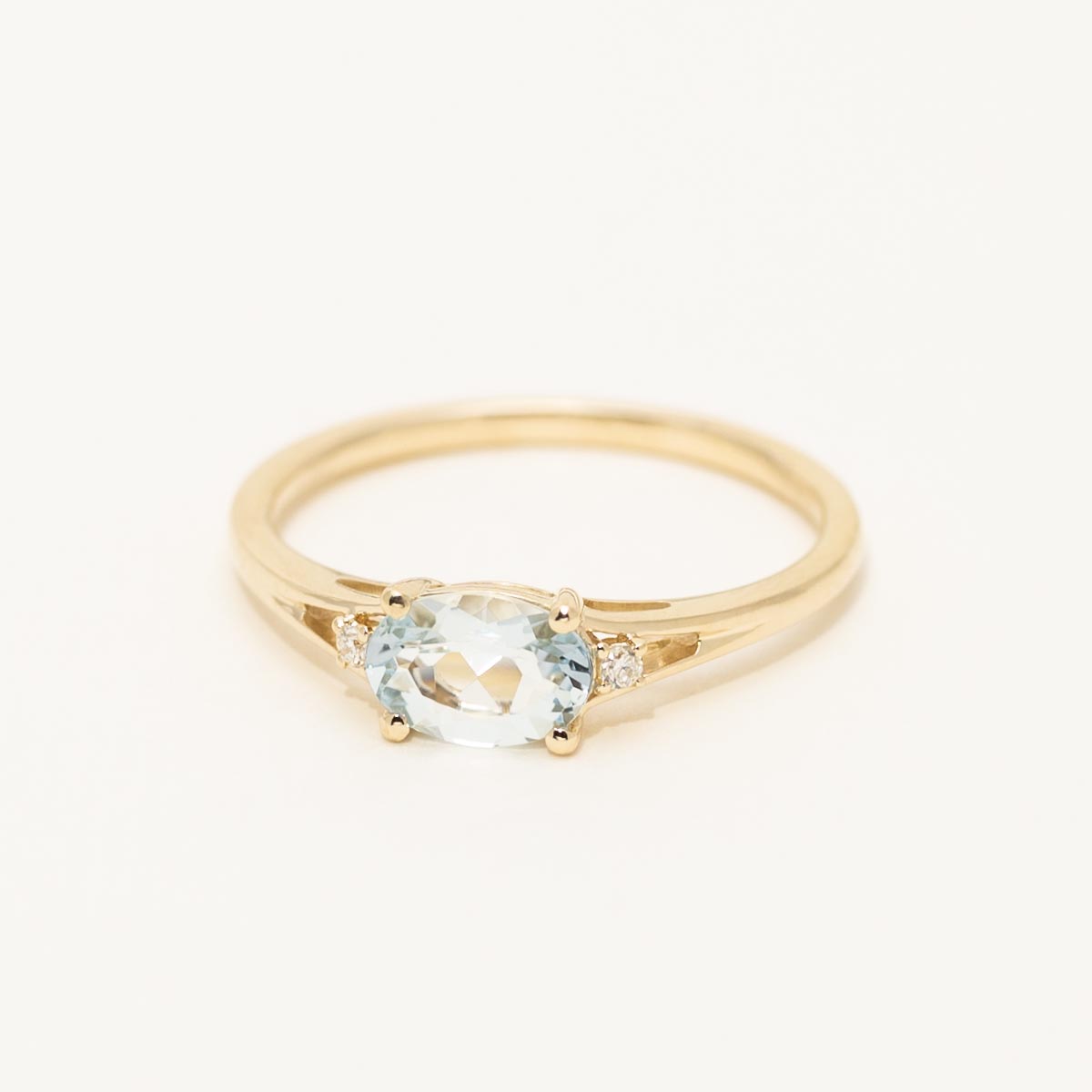 Oval Aquamarine Ring in 10kt Yellow Gold with Diamonds (.02ct tw)