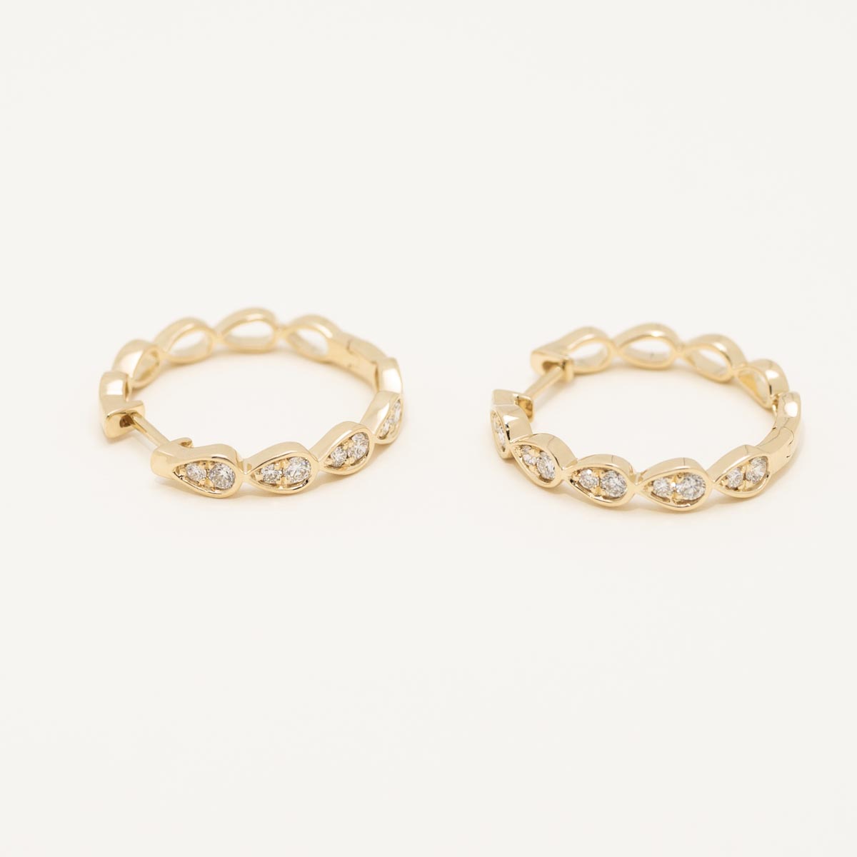 Diamond Pear Shape Bezel Hoop Earrings in 14kt Yellow Gold (1/2ct tw)