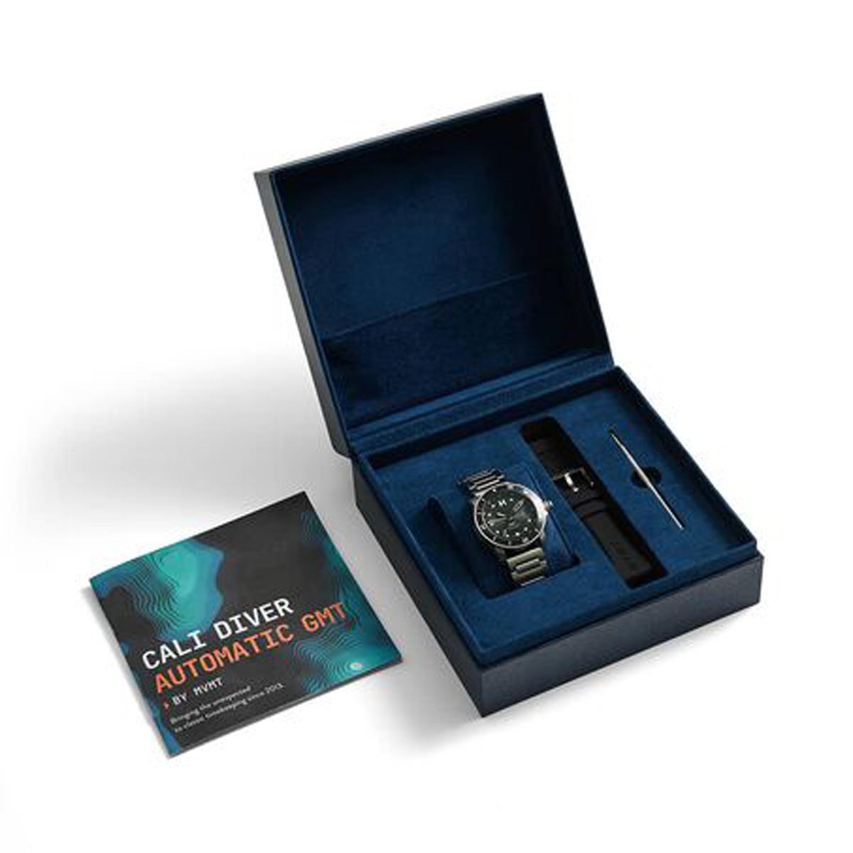 MVMT Cali Diver Mens Watch with Black Dial and Stainless Steel Bracelet (automatic movement)